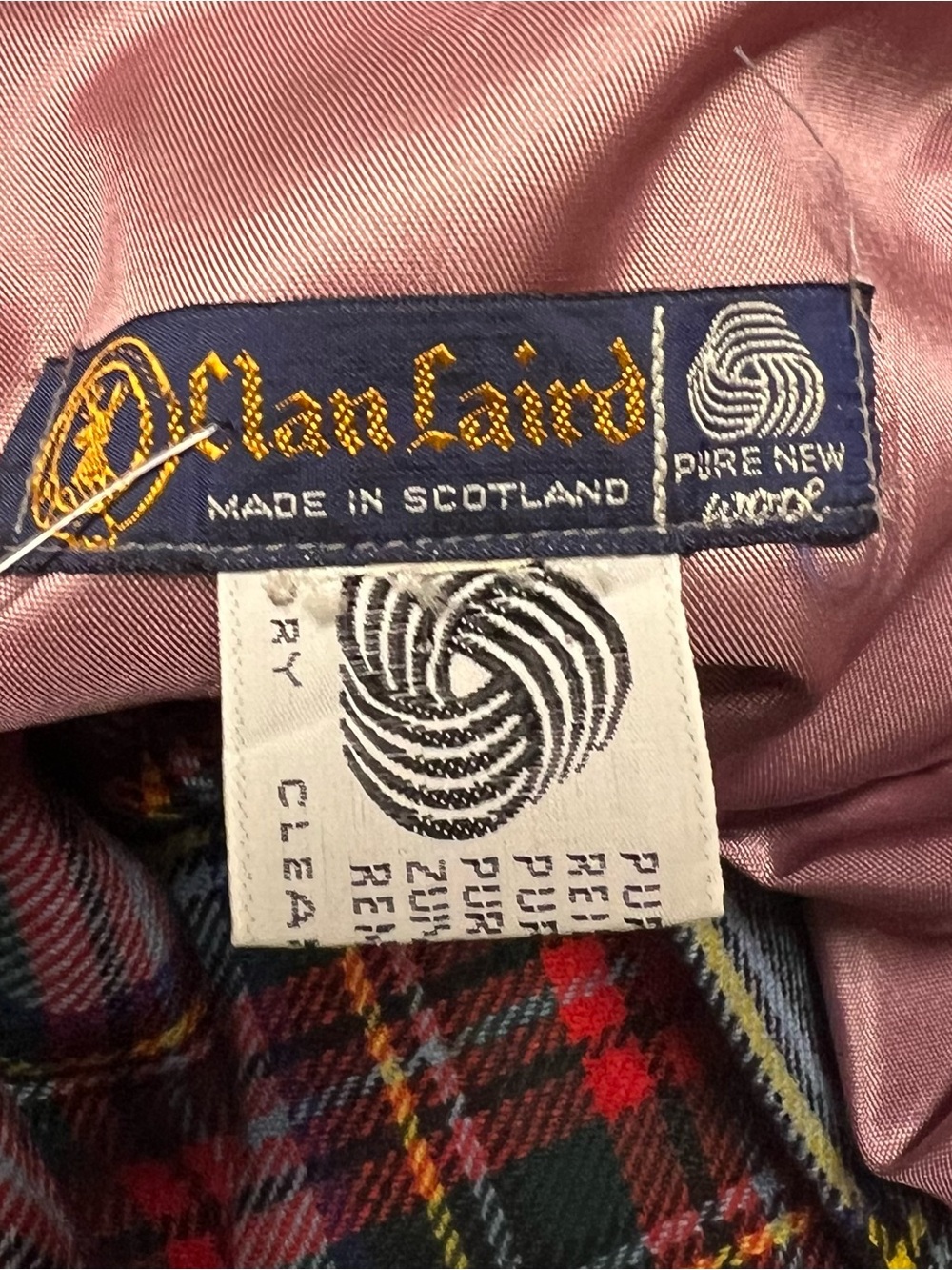 Vintage kilt and cape Scottish suit - Picture 9 of 9